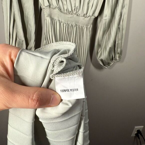 Petal & Pup ELOISE DRESS sage green pleated satin modest midi size 2 - Picture 6 of 9